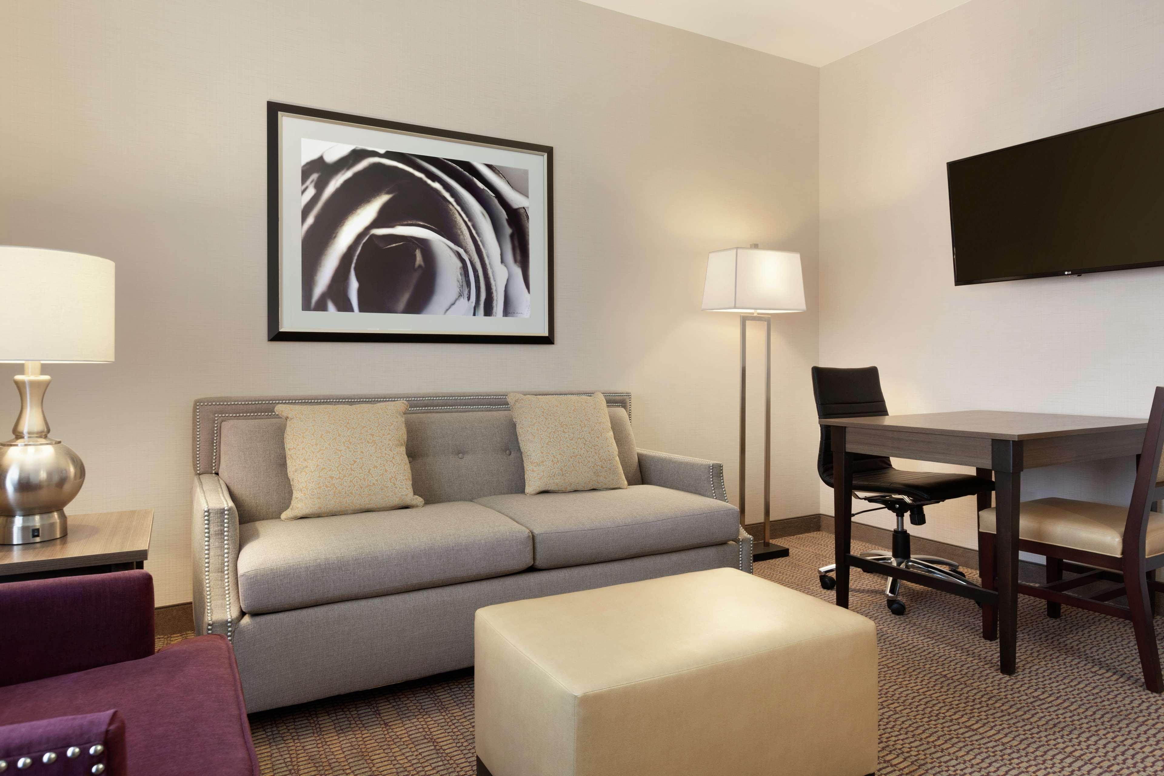 Embassy Suites By Hilton Temecula Valley Wine Country Номер фото