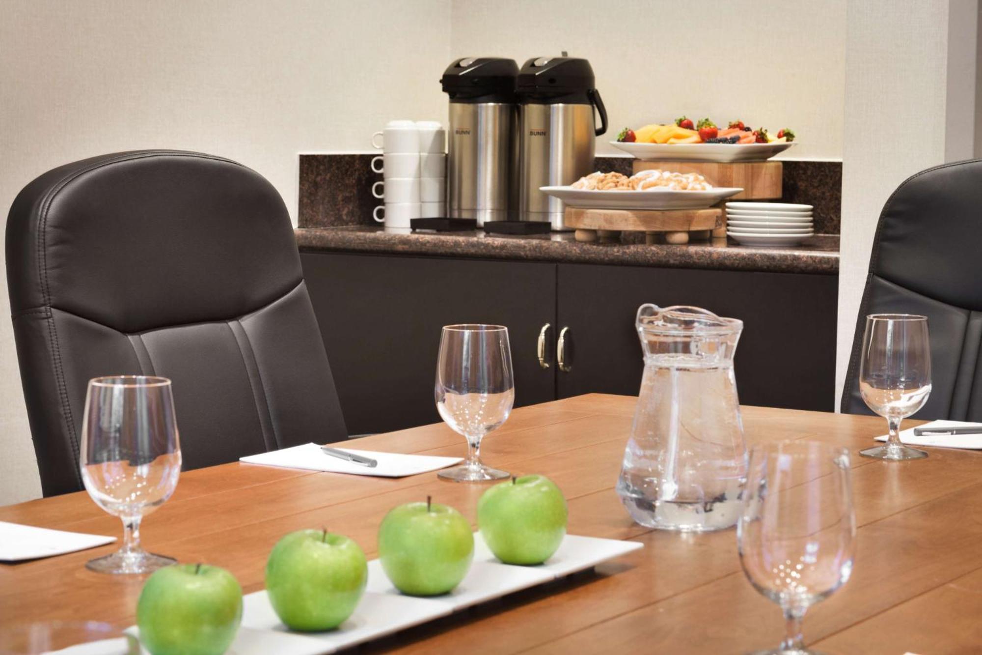 Embassy Suites By Hilton Temecula Valley Wine Country Экстерьер фото