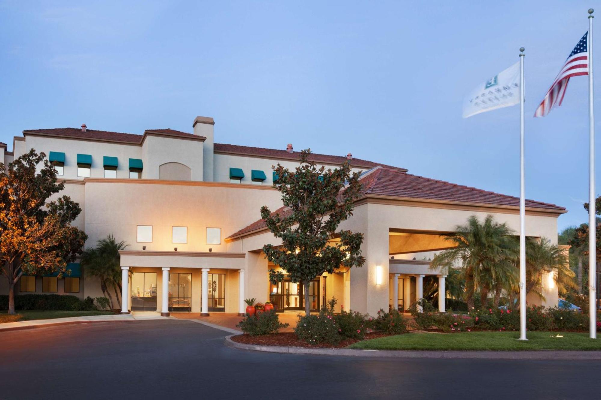 Embassy Suites By Hilton Temecula Valley Wine Country Экстерьер фото