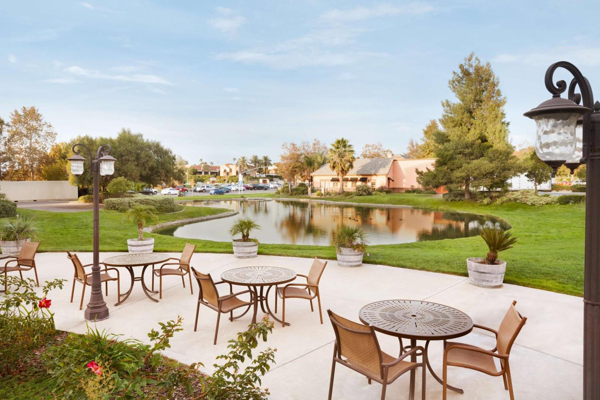 Embassy Suites By Hilton Temecula Valley Wine Country Экстерьер фото